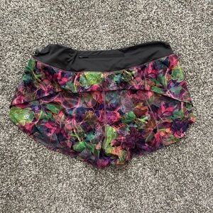 Lululemon speed up size 12 high rise 2.5” shorts
